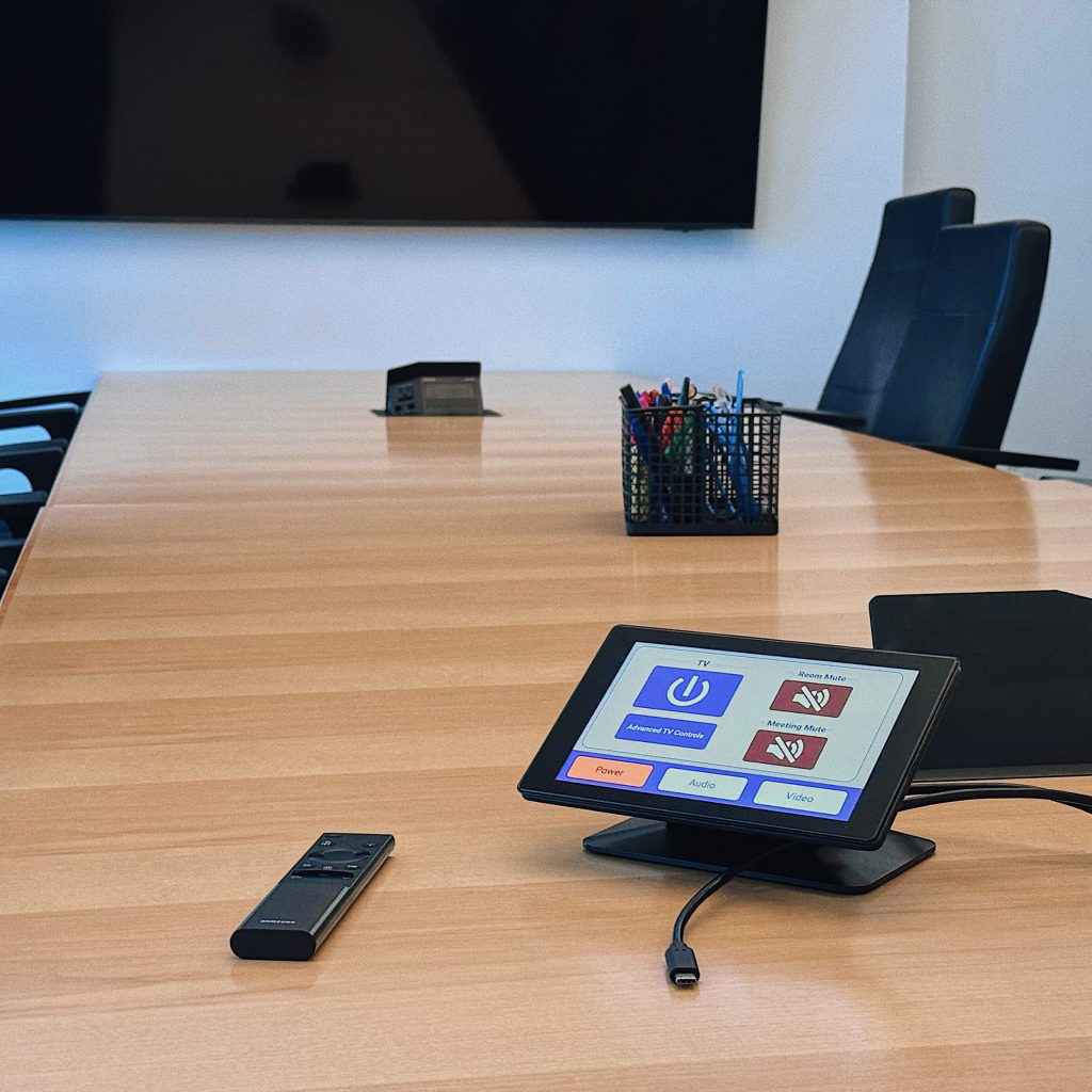 FedEx-Executive-Boardroom-control